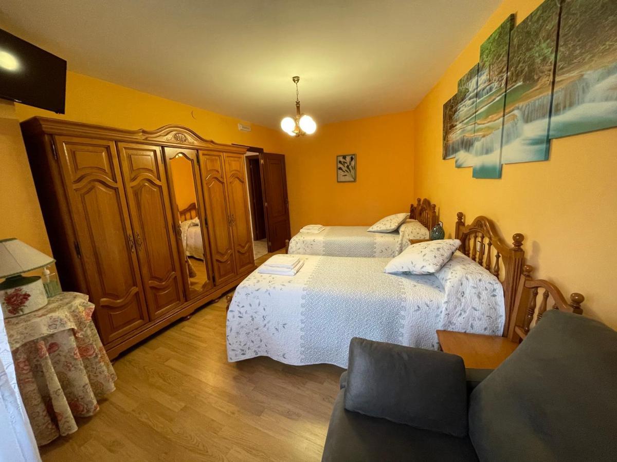Habitaciones A Casa De Pepe Тріакастела Екстер'єр фото
